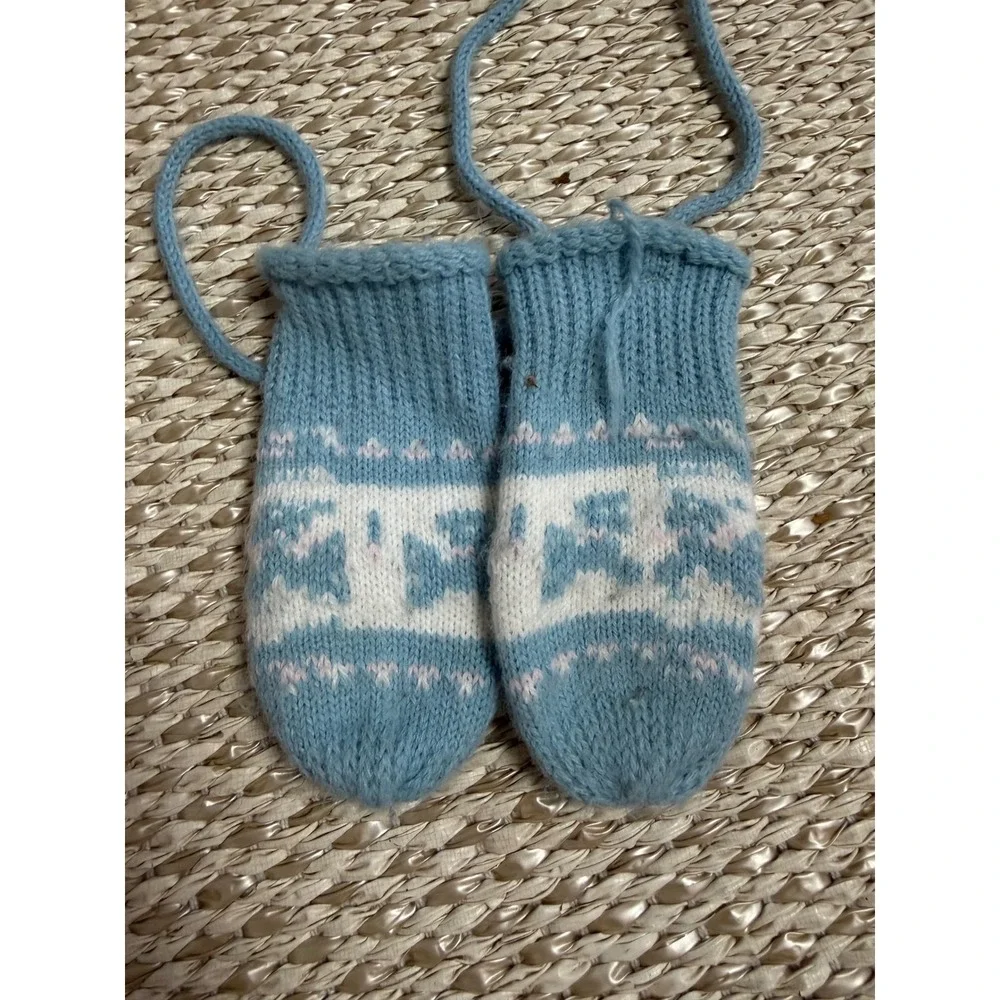 Blue White Fair Isle Knit Baby Mittens with String Winter vintage Cottagecore